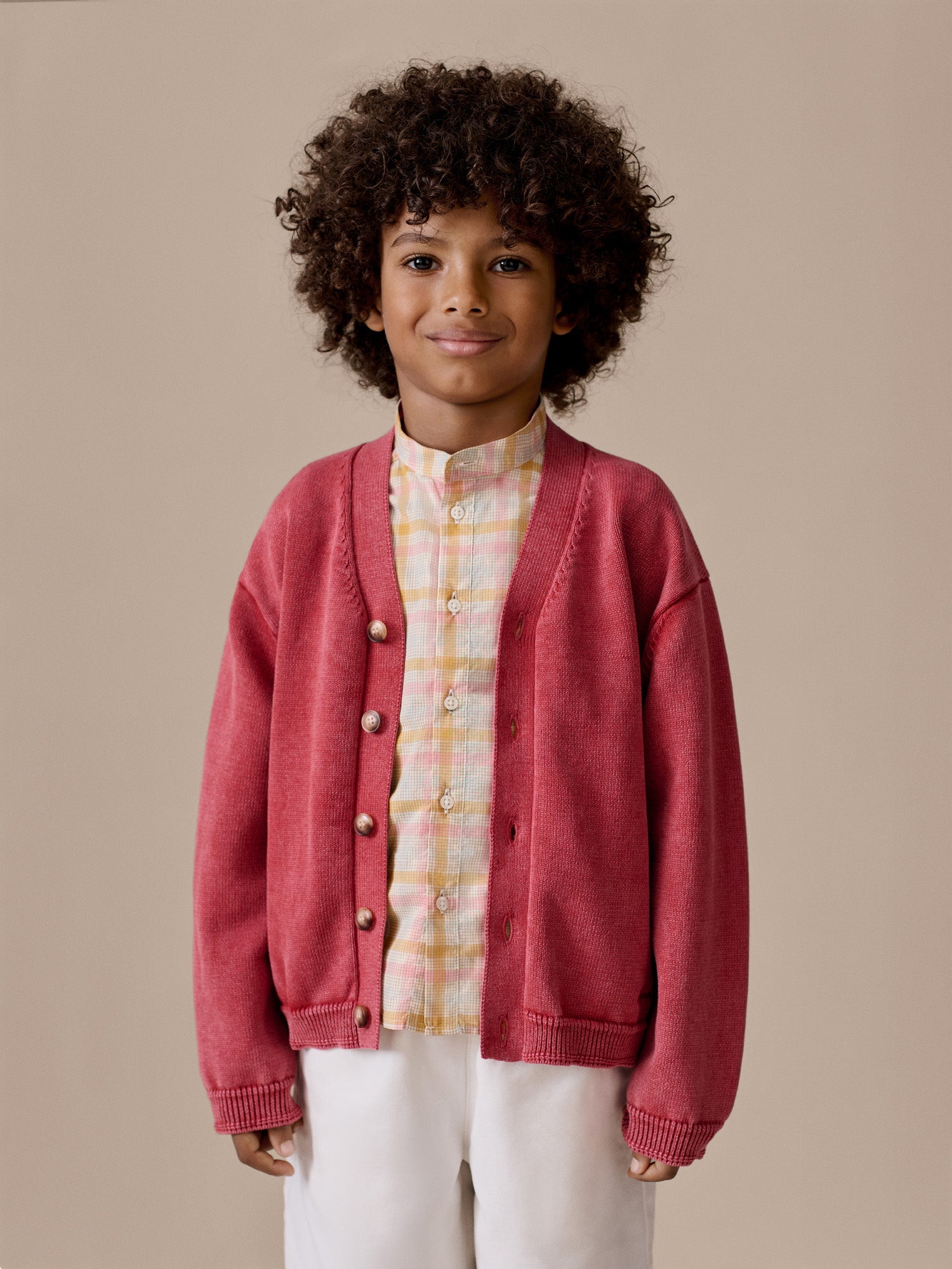 Cardigan en maille col V avec fermeture boutonnée