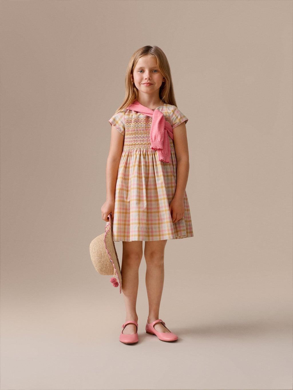robe en coton bio à motif écossais smocké et brodé main