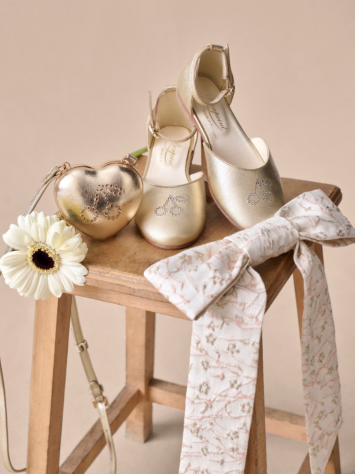 ballerines en cuir doré