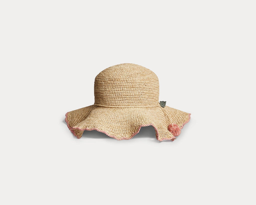chapeau de soleil tressé à la main