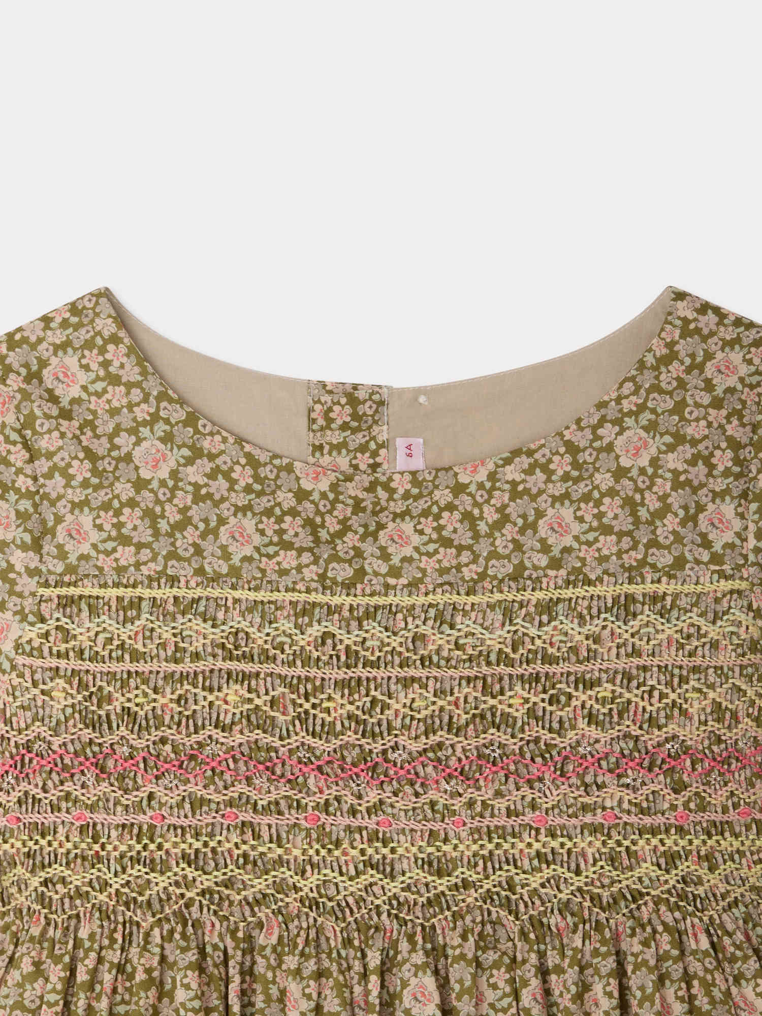 robe smockée et brodée à la main en tissu de coton biologique